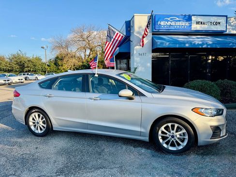 Used 2019 Ford Fusion SE image 23