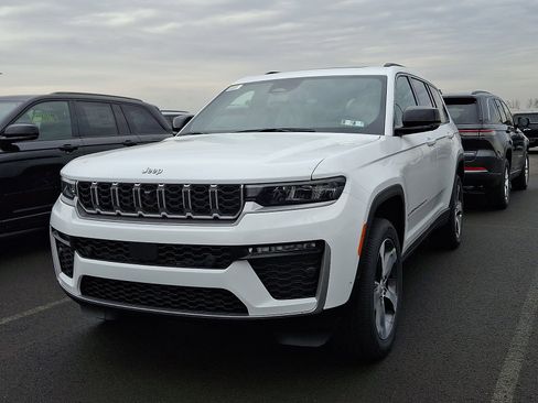 New 2026 Jeep Grand Cherokee L Limited AWD/4WD image 3