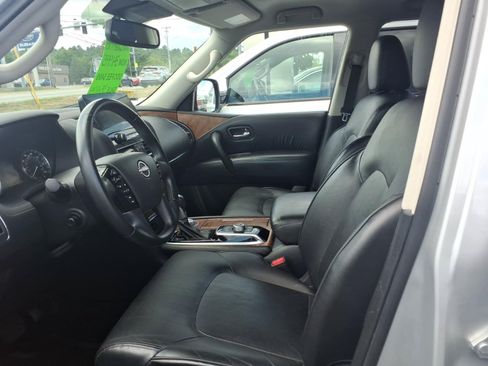 Used 2022 Nissan Armada SL w/ Captain's Chairs Package AWD/4WD image 7