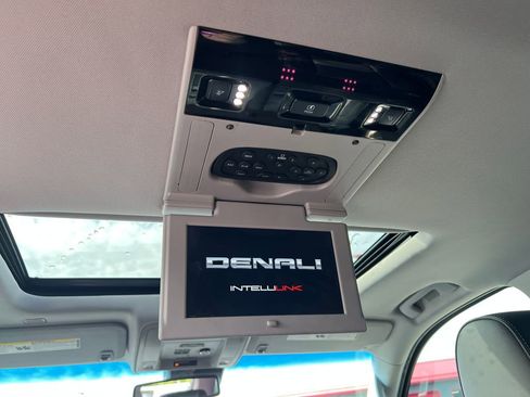 Used 2017 GMC Yukon Denali w/ Open Road Package AWD/4WD image 40
