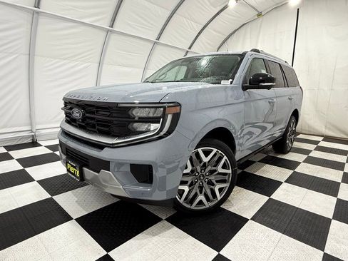New 2025 Ford Expedition Platinum w/ Platinum Ultimate Package image 1