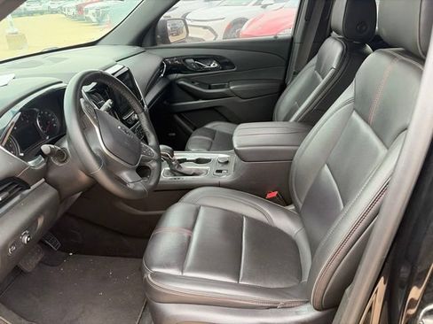 Used 2023 Chevrolet Traverse RS FWD image 6