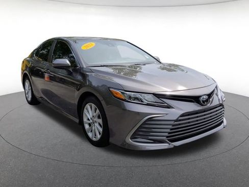Used 2023 Toyota Camry LE FWD image 8