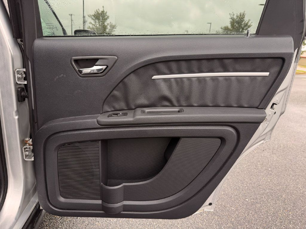 Used 2010 Dodge Journey SXT w/ Flexible Seating Group FWD image 13