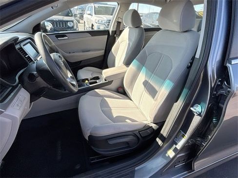 Used 2019 Hyundai Sonata SE image 16