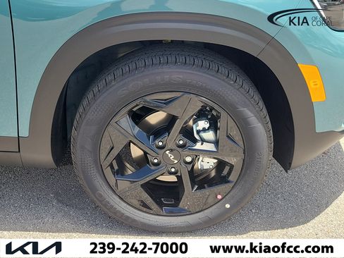 New 2026 Kia Seltos EX FWD image 7