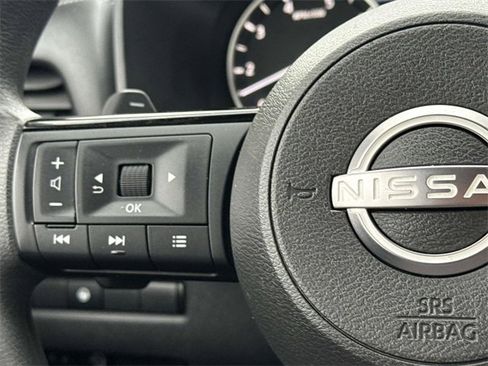 Certified 2023 Nissan Rogue SV image 10