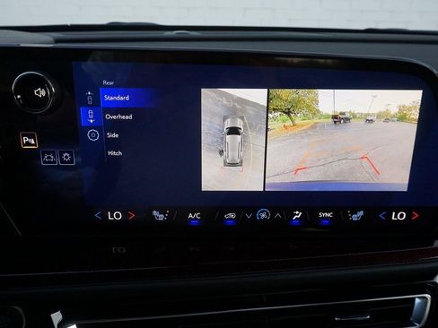 New 2026 Chevrolet Traverse Z71 w/ Driver Confidence Package image 20