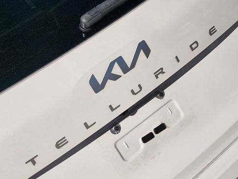 Certified 2024 Kia Telluride SX Prestige image 11
