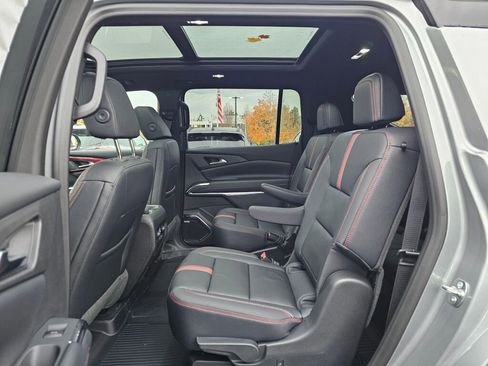 New 2026 Chevrolet Traverse RS w/ LPO, Floor Liner Package image 20