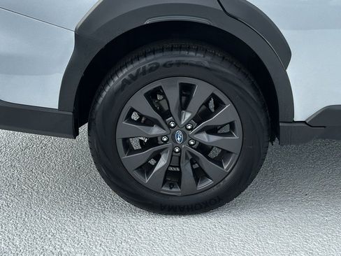 Certified 2025 Subaru Outback Onyx Edition XT w/ Tech Package 3 AWD/4WD image 21