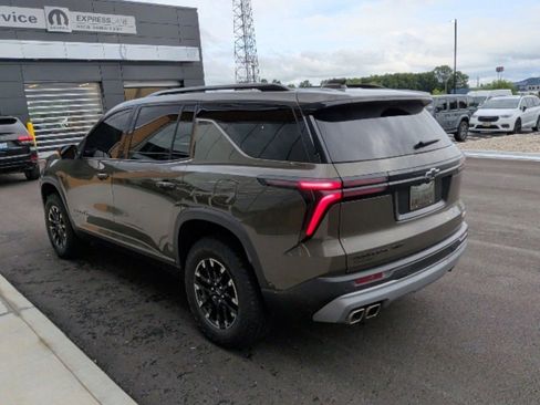 Used 2024 Chevrolet Traverse Z71 w/ Enhanced Driving Package AWD/4WD image 4