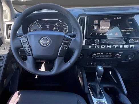 Certified 2026 Nissan Frontier SV w/ SV Convenience Package AWD/4WD image 5