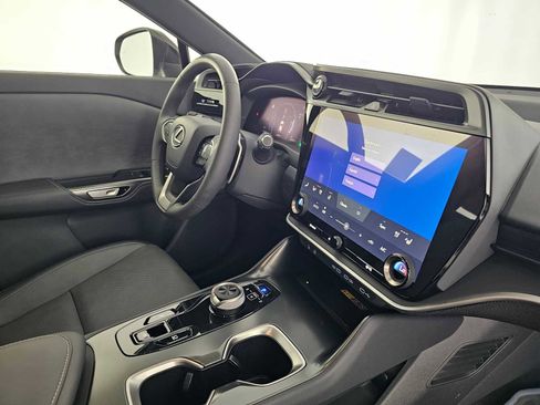 Used 2023 Lexus RZ 450e Premium image 11