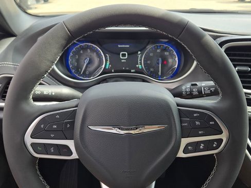 New 2026 Chrysler Pacifica Select image 34