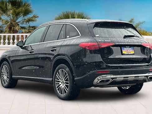 Used 2024 Mercedes-Benz GLC 300 image 6