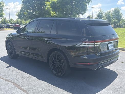 Used 2023 Lincoln Aviator Reserve w/ Equipment Group 201A AWD/4WD image 7