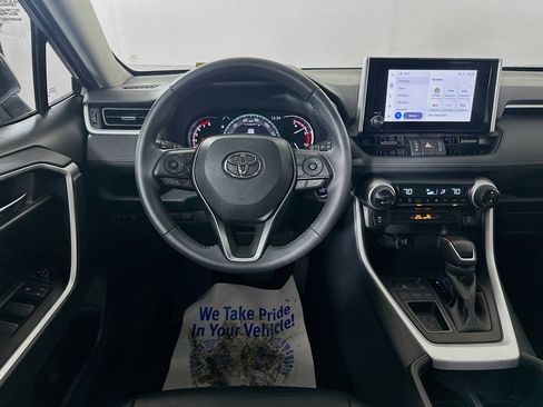 Used 2024 Toyota RAV4 XLE Premium FWD image 21