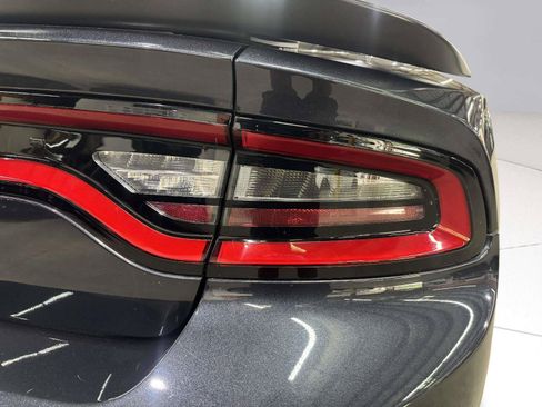 Used 2019 Dodge Charger Scat Pack w/ Daytona Edition Group RWD image 17