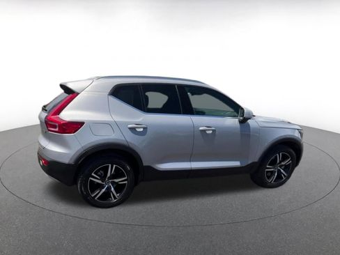 Used 2024 Volvo XC40 B5 Core AWD/4WD image 14