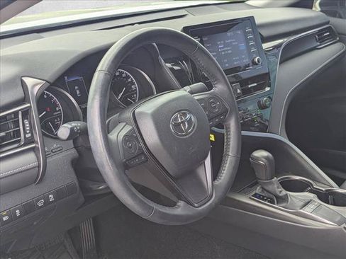 Used 2024 Toyota Camry SE FWD image 9