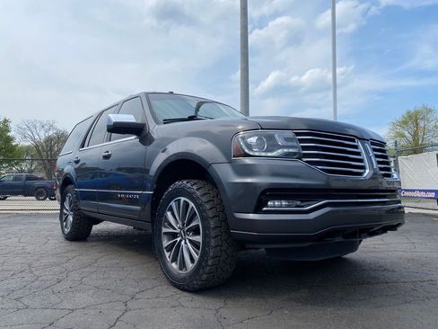 Used 2016 Lincoln Navigator Select AWD/4WD image 35