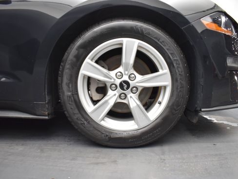 Used 2022 Ford Mustang Coupe image 5