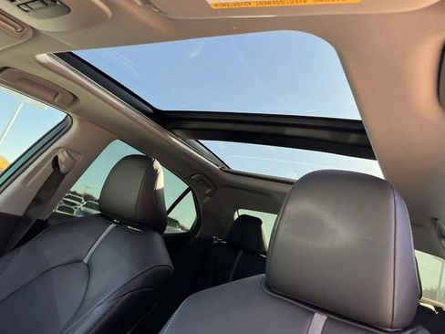 Used 2020 Toyota Camry XSE image 21