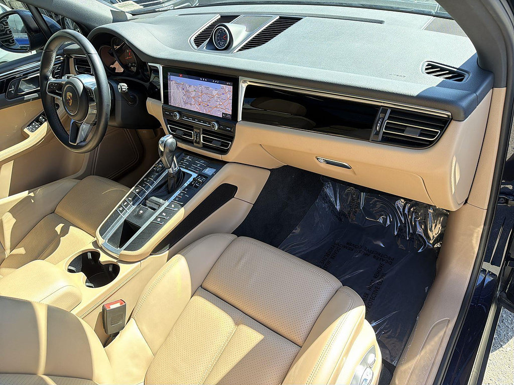Used 2020 Porsche Macan AWD/4WD image 29