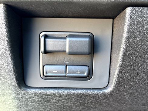 New 2024 Chevrolet Colorado Z71 w/ Z71 Convenience Package 2 image 11