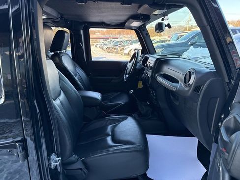Used 2017 Jeep Wrangler Unlimited Sport w/ Quick Order Package 23S image 37