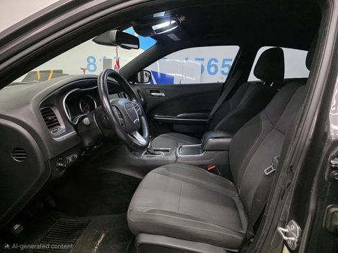 Used 2016 Dodge Charger SXT w/ Navigation & Travel Group image 9