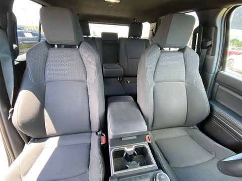 Used 2025 Toyota 4Runner SR5 AWD/4WD image 27