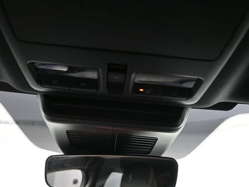 Used 2024 MAZDA MAZDA3 s image 23