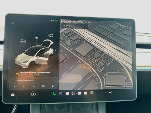 Used 2023 Tesla Model Y Long Range AWD/4WD image 12