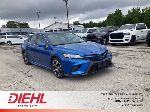 Used 2019 Toyota Camry SE FWD image 1
