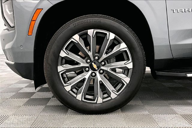 Used 2026 Chevrolet Tahoe High Country w/ Sun And Tow Package AWD/4WD image 10