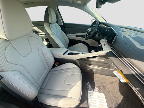 New 2026 Hyundai Elantra Limited FWD image 20