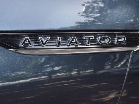 Used 2023 Lincoln Aviator Black Label AWD/4WD image 41