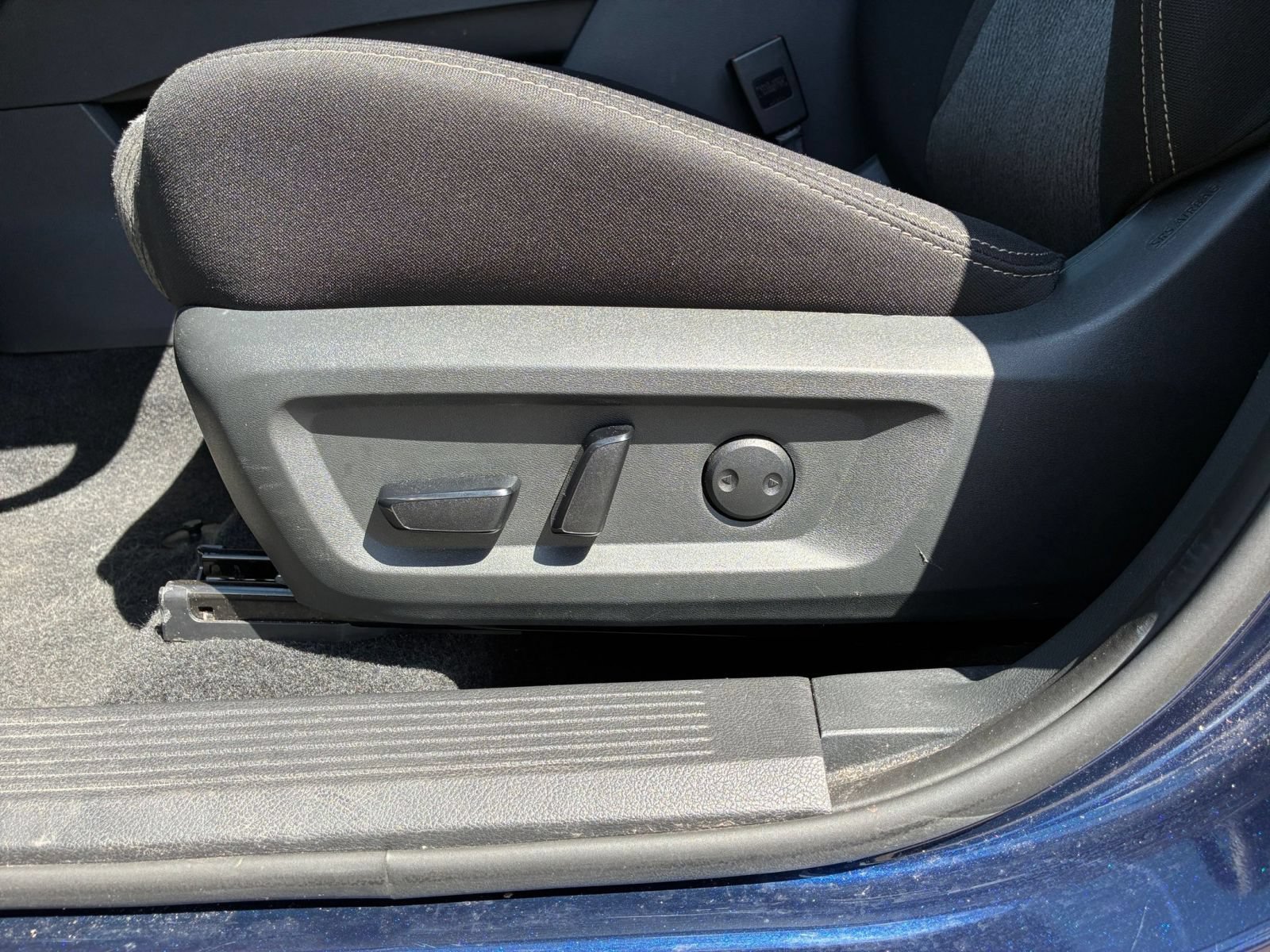 Used 2026 Nissan Rogue SV FWD image 21