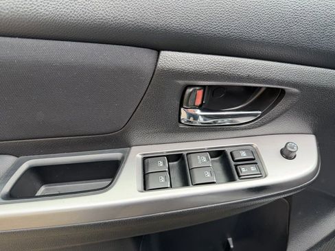 Used 2015 Subaru Crosstrek 2.0i Premium image 12