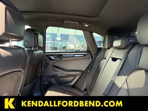 Used 2021 Porsche Macan S AWD/4WD image 23