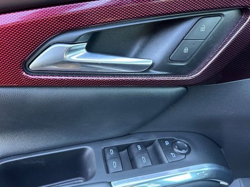 Used 2025 Chevrolet Traverse Z71 image 12