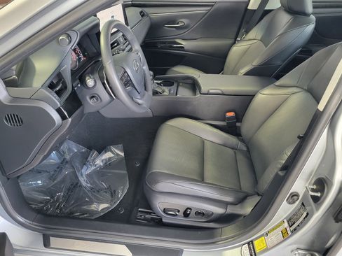 Used 2023 Lexus ES 350 w/ Premium Package FWD image 11