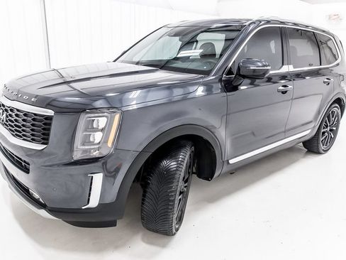 Used 2022 Kia Telluride SX w/ Towing Package FWD image 3