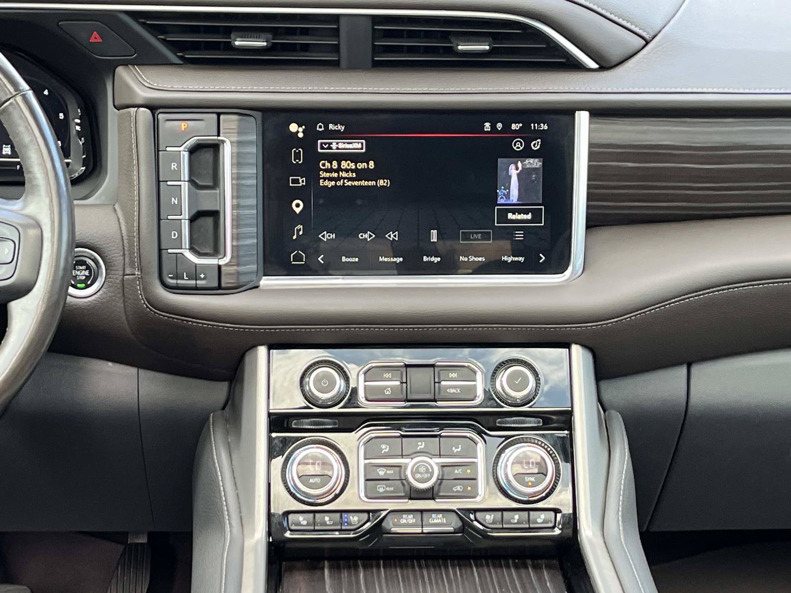 Used 2022 GMC Yukon Denali w/ Denali Ultimate Package AWD/4WD image 15