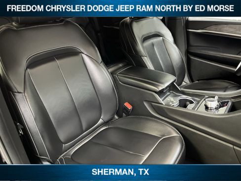 Used 2024 Jeep Grand Cherokee Limited image 11