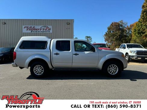 Used 2014 Nissan Frontier SV image 11