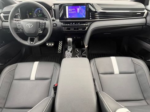 Certified 2025 Toyota Camry SE FWD image 20