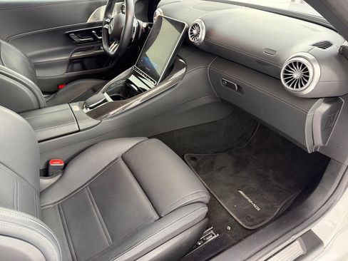 Used 2022 Mercedes-Benz SL 55 AMG 4MATIC image 11